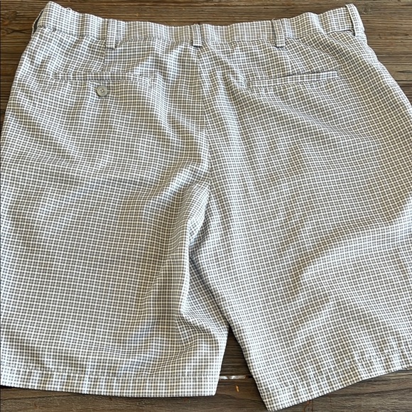 Men's Gray Checkered Shorts - Picture 10 of 12